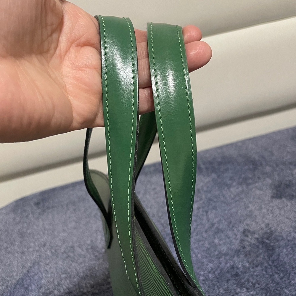 Louis Vuitton Epi Green St Jacques Handbag - Picture 10 of 16
